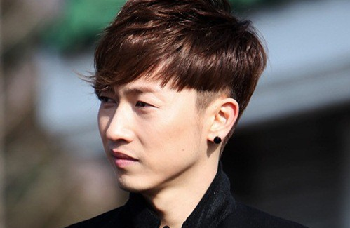 Jang Woo Hyuk Injures Leg and Shows Depressing Photo