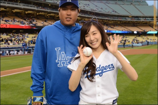 Mnet America Reveals BTS Video of Girls’ Generation’s Tiffany at the LA Dodgers