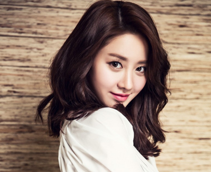 Actress Han Groo Confirmed To Have Recently Given Birth To Twins