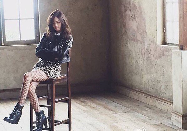 Girls' Generation's Yoona Shows Off Sexy Image in New Pictorial Teaser