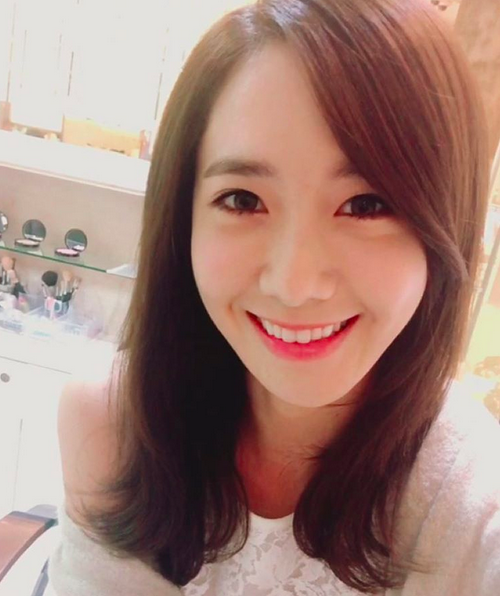 Girls' Generation's YoonA Reaches 2 Million Followers on Instagram and 1 Million on Weibo