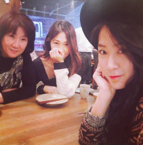 Soyu Reveals Uncanny Resemblance With Mom and Sister