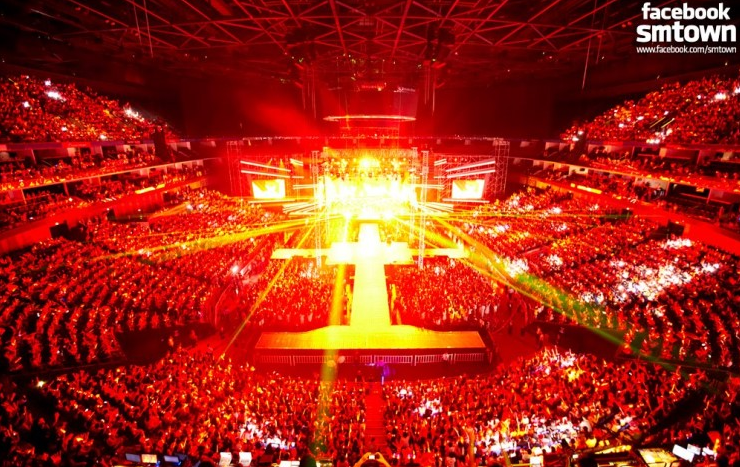 TVXQ Fans Start Petition Against iKON's Similar Light Stick Color
