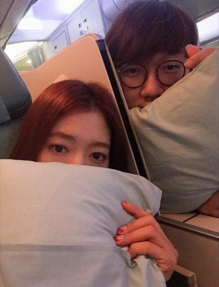 Park Shin Hye Shares Photo of a Trip With Her Brother