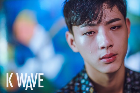 Ji Soo Matures Into a Dark and Mysterious Man for New Pictorial