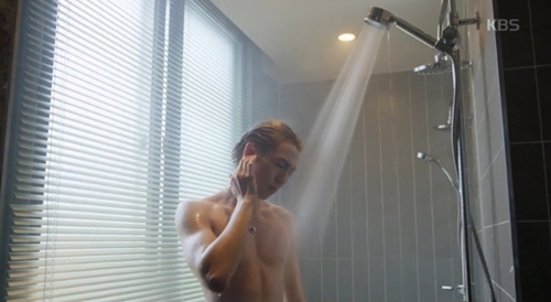 Lee Hyun Woo Shows Off His Abs in 'Moorim School”