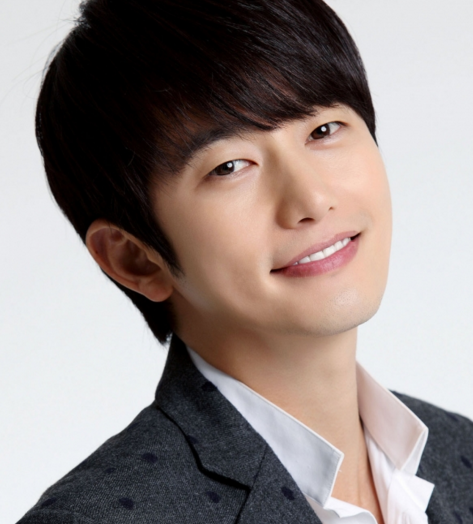 Actor Park Shi Hoo Talks About Being Back to the Small Screen