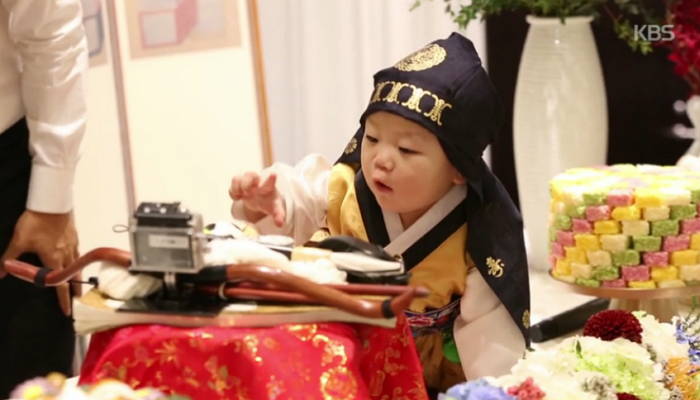 PD of 'The Return of Superman' Reveals the Reason for Daebak's Popularity