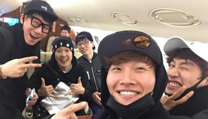 Kim Jong Kook Shares Photo From Inside Private Plane With 'Running Man' Crew