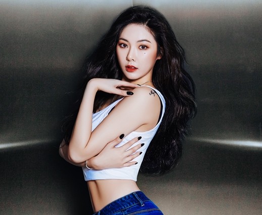 4Minute's HyunA Is Blessed With Good Jeans in CLRIDE.n Campaign