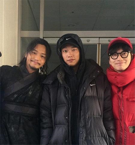 Lee Dong Hwi and Ryu Jun Yeol Show Support for Best Friend Byun Yo Han