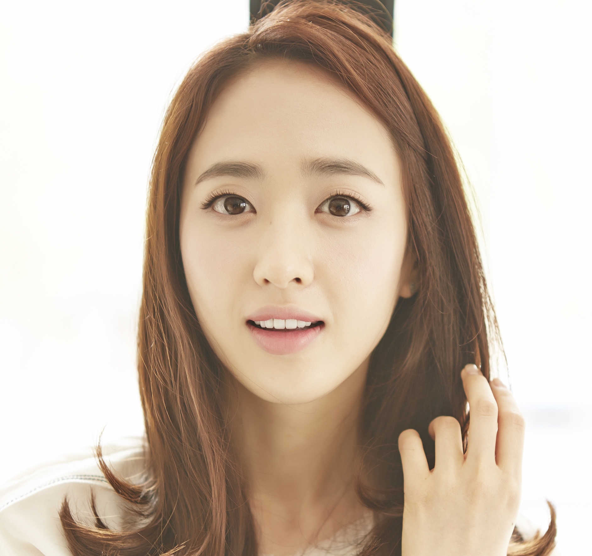 Kim Min Jung Addresses the Controversial Issue of Sponsorship in the Entertainment Industry