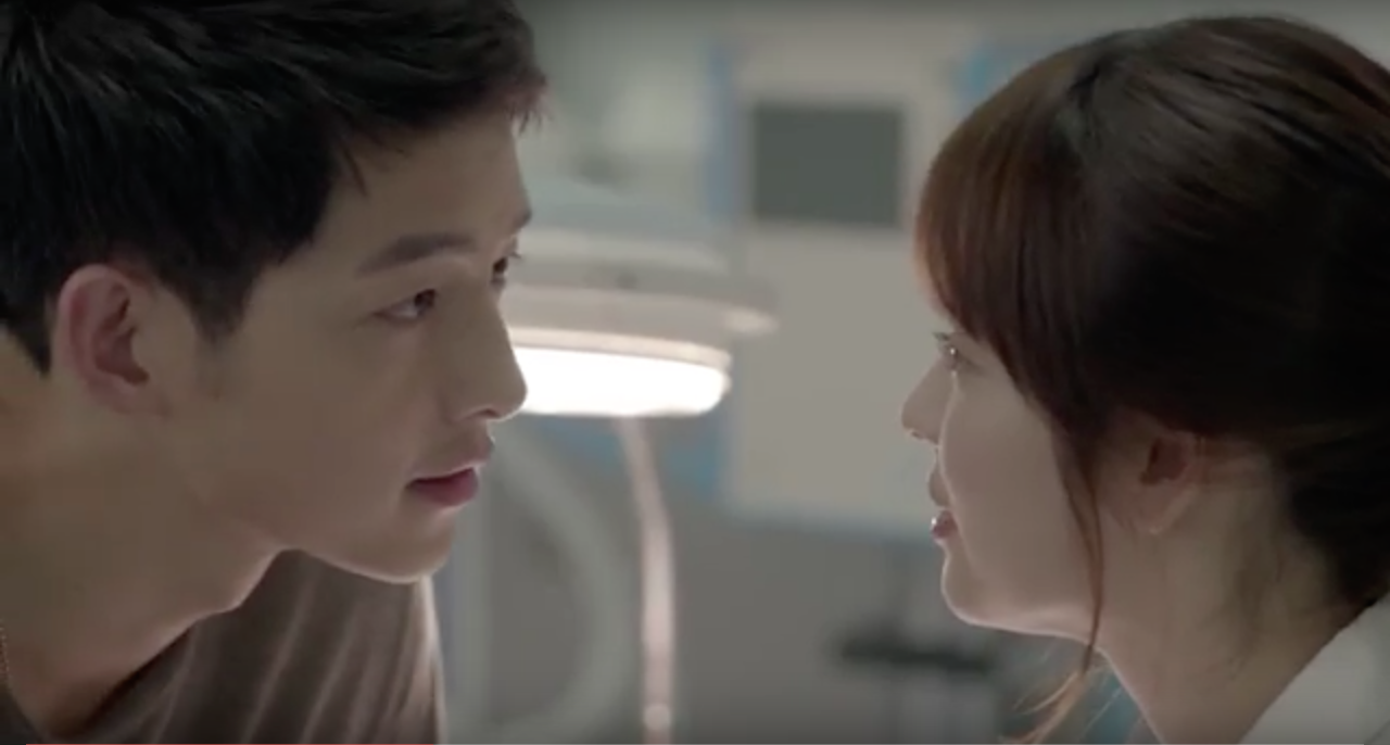 Pertemuan pertama Yoo Shi Jin dan Kang Mo Yeon 