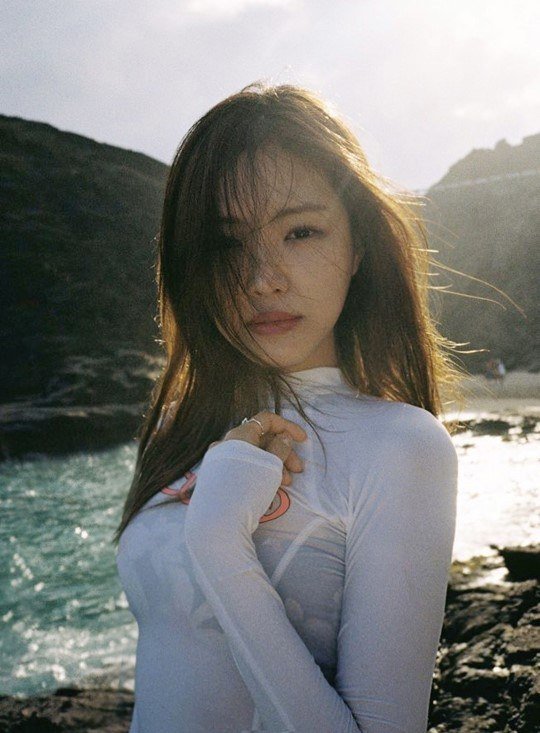 A Pink’s Son Naeun Reveals Alluring Vacation Photos From Hawaii