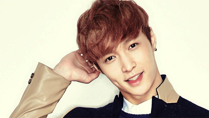 EXO's Lay Makes 10-Year Donation Pledge To Alma Mater