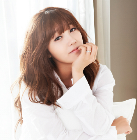 A Pink's Jung Eun Ji to Make Solo Debut in April