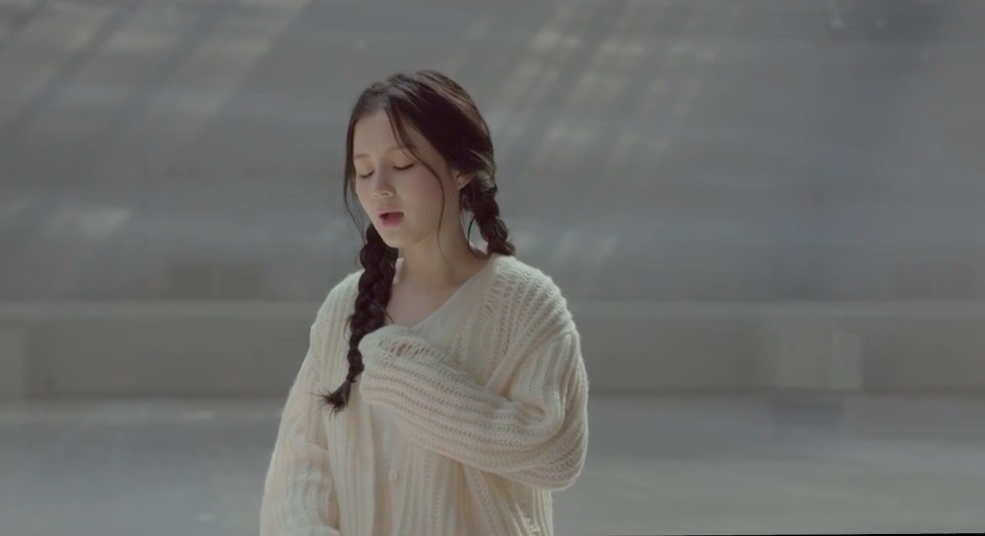 Lee Hi Makes Long-Awaited Comeback With “Breathe” and 