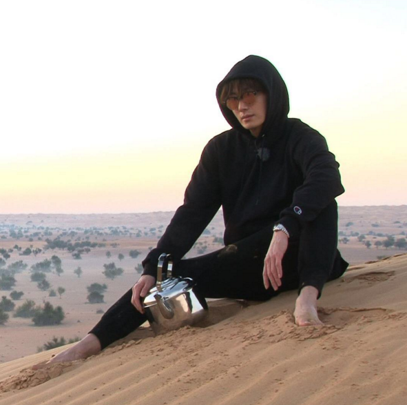 Jung Il Woo's Clumsy Charms Captivate 'Running Man' Members in Dubai