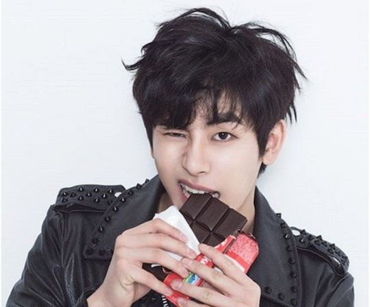 INFINITE’s Hoya Talks About Playing a Prank on Fans