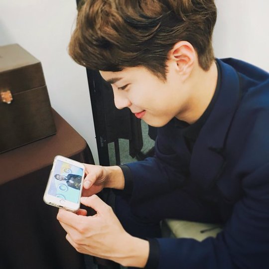 Park Bo Gum Expresses His Love for Song Joong Ki