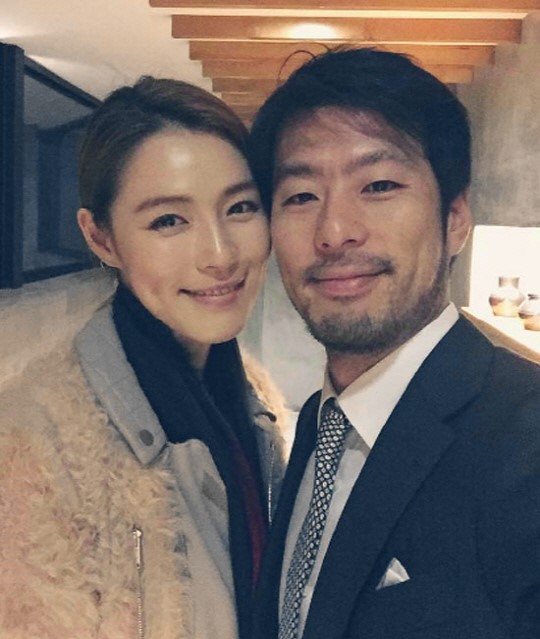 Kahi Leaves Message for Fans Before Leaving for Hawaii With Fiancé