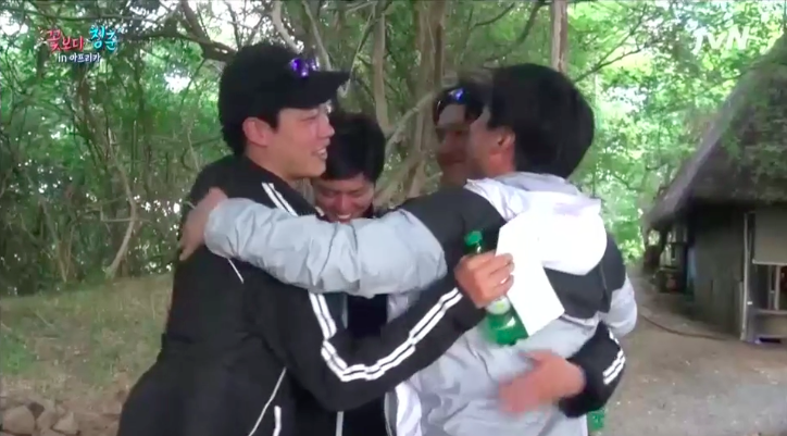 “Youth Over Flowers” Cast Ends Trip in Namibia and Wraps Up Era of “Reply 1988”