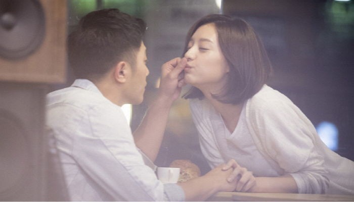 Jin Goo and Kim Ji Won's Bed Scene Revealed to Have Been Edited Out of 'Descendants of the Sun'