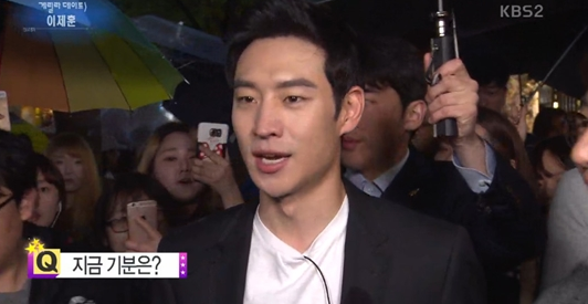 Lee Je Hoon Says He Often Gets Mistaken for Being His Own Doppelgänger