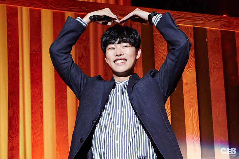 Watch: Ryu Jun Yeol Makes Fans Go Wild By Singing Love Song At Fan Meeting