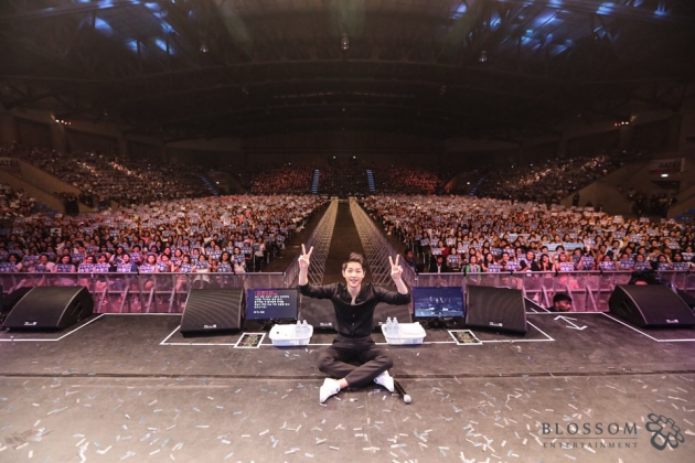 Song Joong Ki Meets With 4000 Anticipating Fans In Thailand