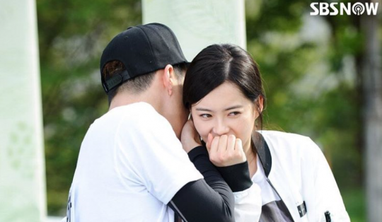 Lee Kwang Soo Teases Go Ara For Using Dirty Tactics On 'Running Man'