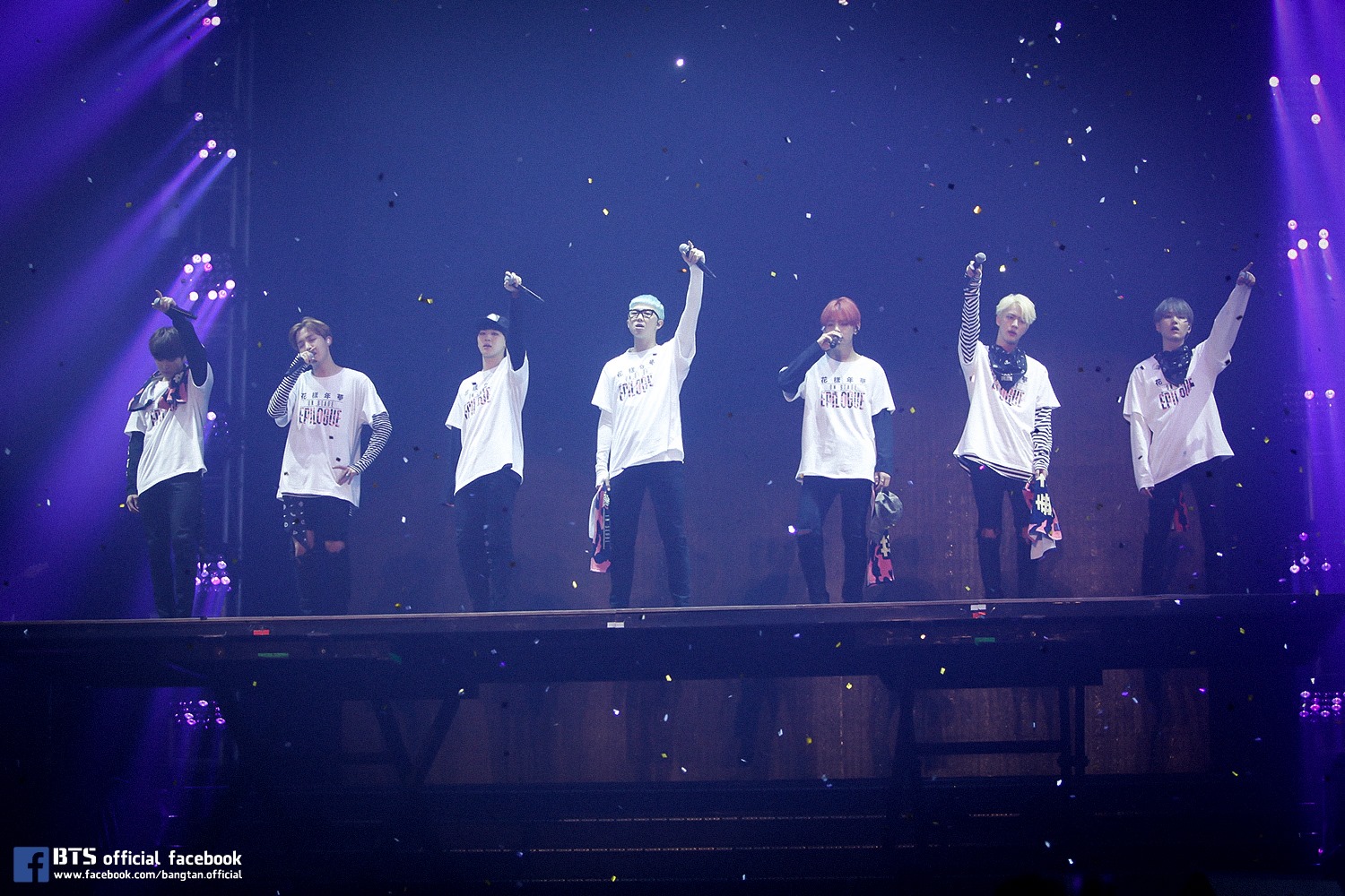 BTS Celebrates 300,000 Members In Official Fancafe