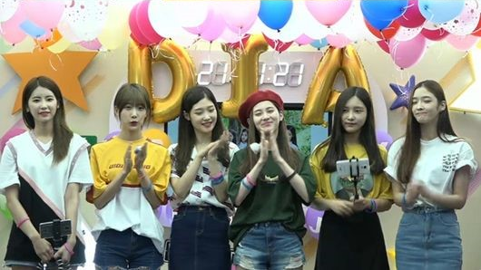 DIA Says They Hope Seunghee Won't Feel Bad About Leaving Group