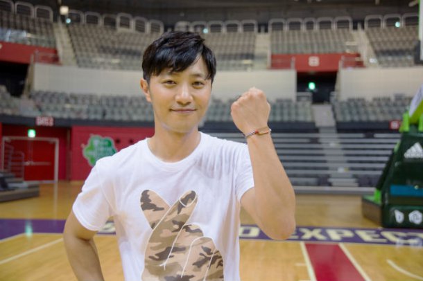 Jin Goo Takes On The 'Shoot For Love' Challenge To Raise Money For Children With Cancer