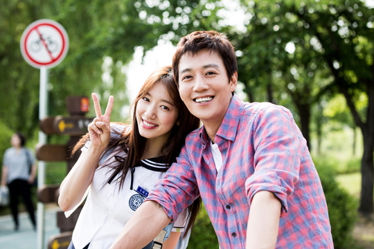 Behind-The-Scenes Photos Of Park Shin Hye And Kim Rae Won On 'Doctors' Revealed