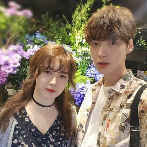 Ahn Jae Hyun Shares Beautiful Photo From Outing With Wife Ku Hye Sun