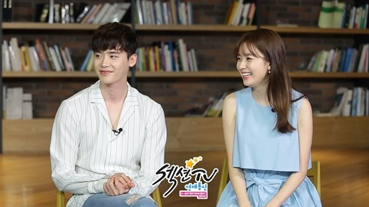 Lee Jong Suk And Han Hyo Joo Say They Are A Perfect Match For Each Other