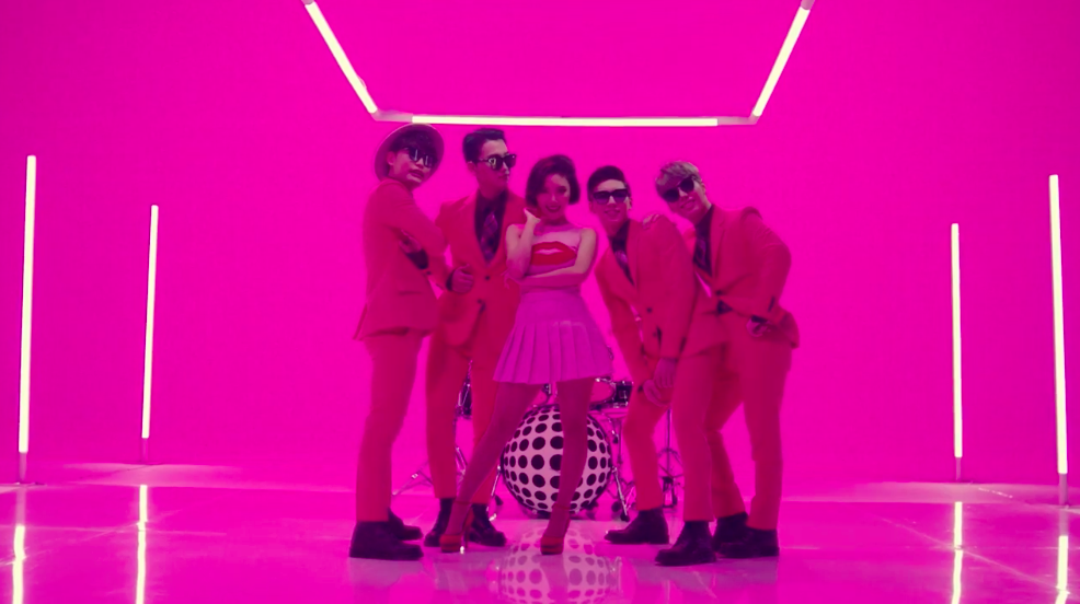 Watch: MAMAMOO’s Brother Group VROMANCE Drops Teaser For Debut “She” MV, Co-Starring Hwasa