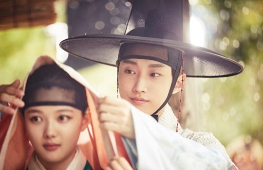 B1A4's Jinyoung And Kim Yoo Jung Are Swoon Worthy In 