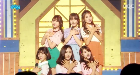 Watch: GFRIEND, BEAST, SEVENTEEN, And More Perform On 'Music Core'