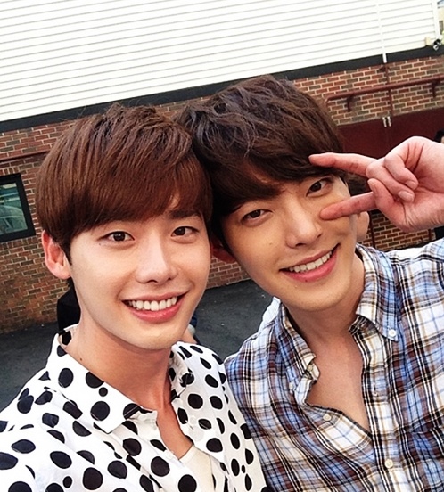 Lee Jong Suk Opens Up About Competing With Best Friend Kim Woo Bin For Drama Ratings