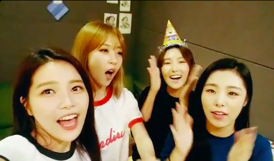 MAMAMOO Hilariously Fails Hidden Camera Prank For Hwasa’s Birthday