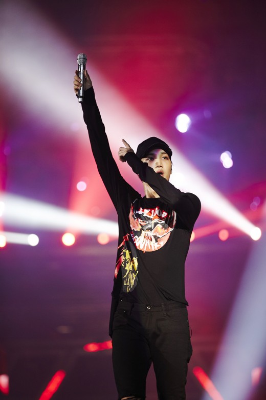 EXO's Kai To Take More Time To Recover From Injury