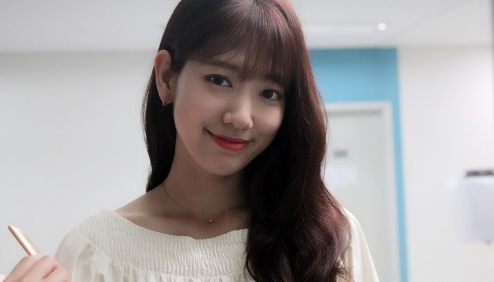 Park Shin Hye Prepares Meaningful Gifts For 