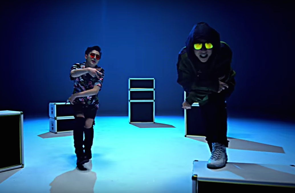 Watch: Flowsik And UNIQ's Seungyeon Turn Up The Heat For Collaborative Track 