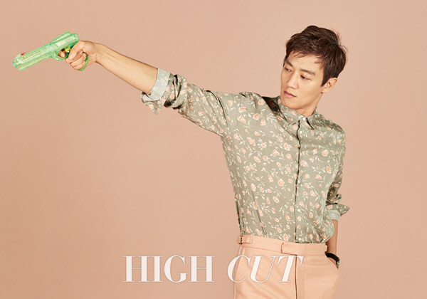 Kim Rae Won Does A Little Psychoanalysis On Hong Ji Hong And His Toy Claw Machine