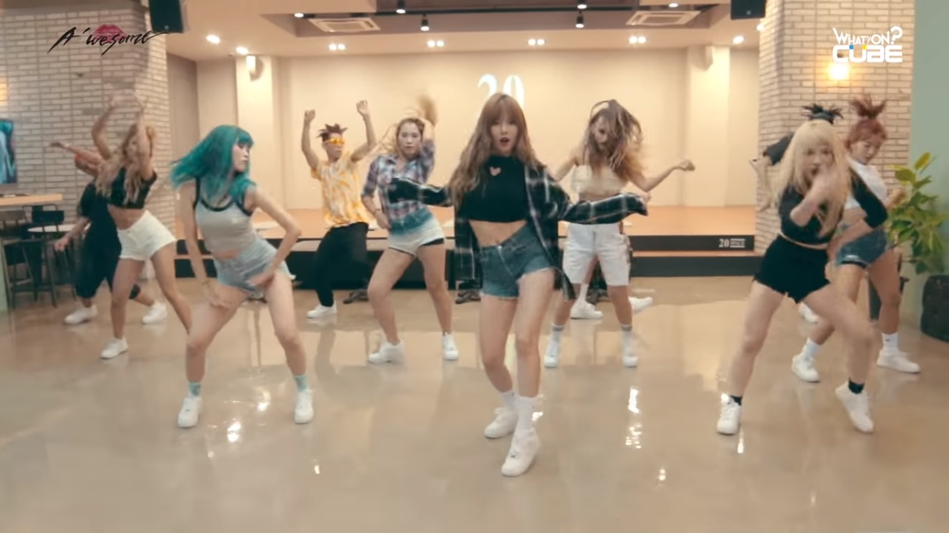 Watch: HyunA Celebrates 1st Win For 'How's This?' With Dance Practice Video