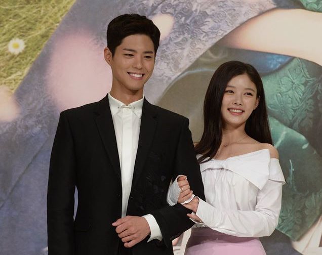 Park Bo Gum And Kim Yoo Jung Reveal Affection For Each Other + Tease Romance
