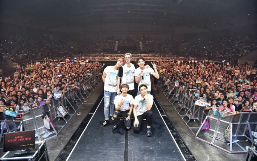 DAY6 Attracts Large Crowd In Thailand For First Overseas Concert