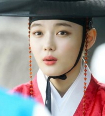 'Moonlight Drawn By Clouds' Draws Criticism For Kim Yoo Jung's Appearance
